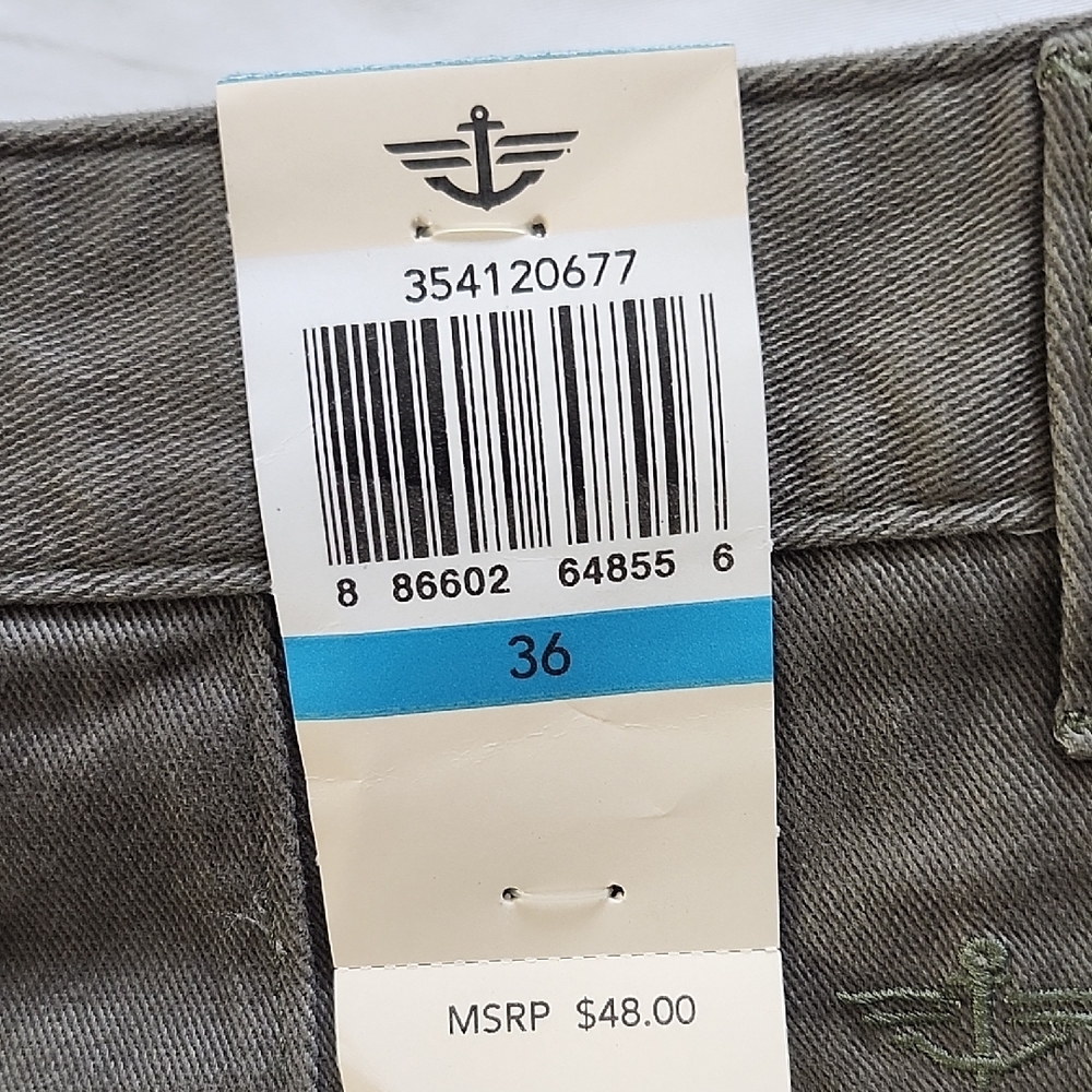 Dockers Men's Olive Green Shorts - Picture 5 of 7